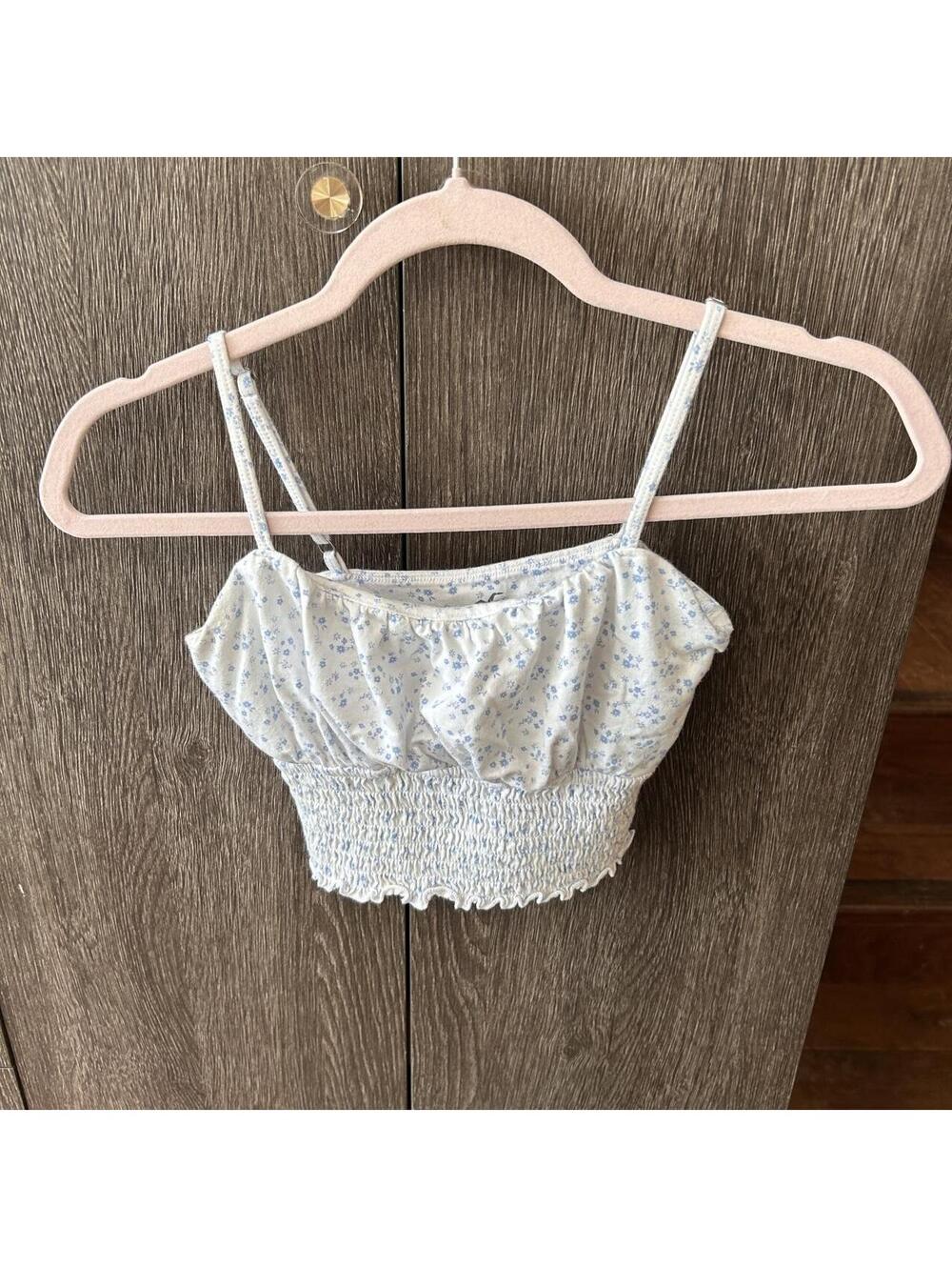 Hollister Co. Crop-top - Picture 1 of 3
